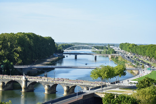 Brücken in Angers (Luftaufnahme)